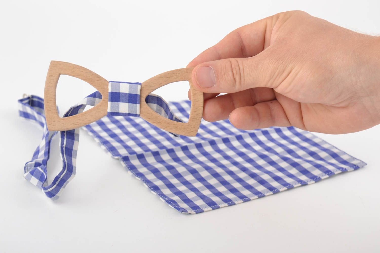 Beautiful handmade designer wooden bow tie with checkered cotton handkerchief photo 5
