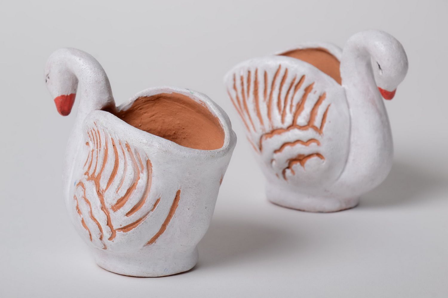 Keramik Vasen für Kleinigkeiten 2 Stück aus Töpferton in Form von Schwänen foto 4