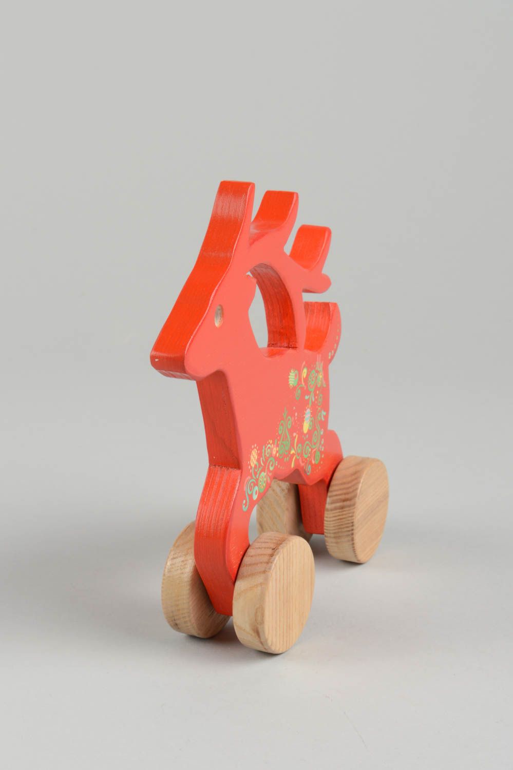 Juguete artesanal ciervo rojo juguete de madera con ruedas regalo para niño foto 4