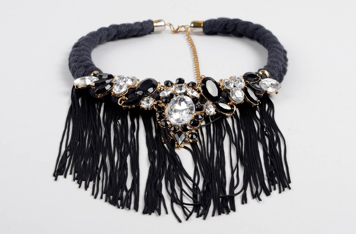 Collier textile Bijou fait main noir à franges design élégant Cadeau femme photo 3