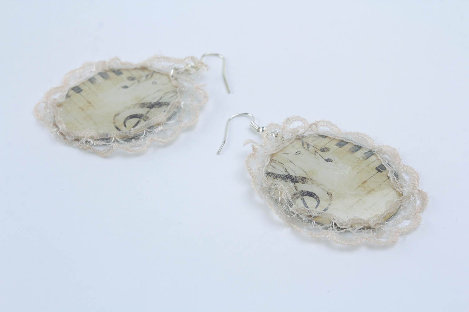 Handmade earrings with lace photo 1