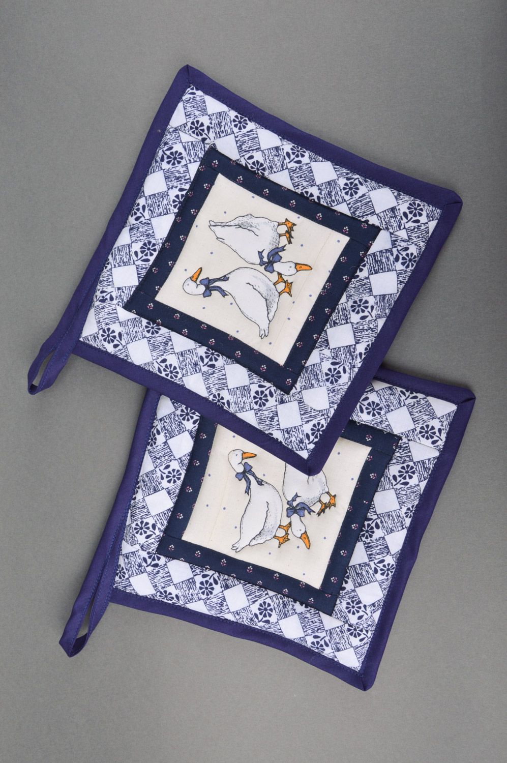 Set of 2 handmade hot pot holders sewn of cotton and padding polyester Two Geese photo 4