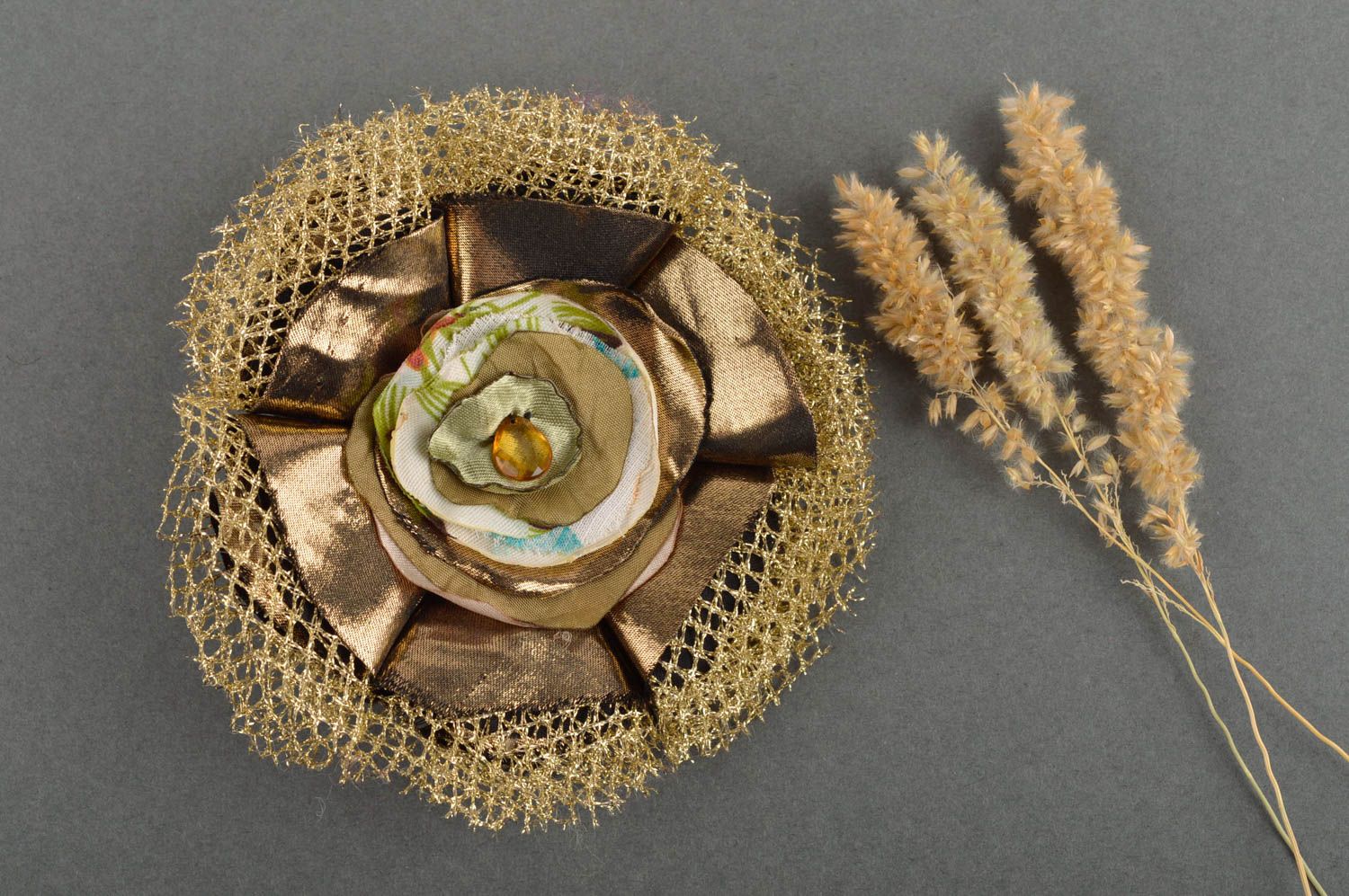 Designer Schmuck Handmade Blume aus Stoff Accessoire für Frauen Schmuck Brosche foto 1
