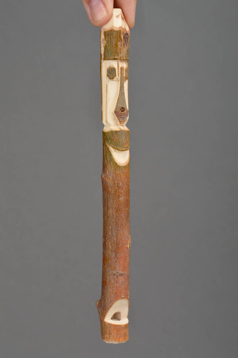Оригинальный красивый деревянный свисток вырезанный вручную из вербы Человек  фото 2