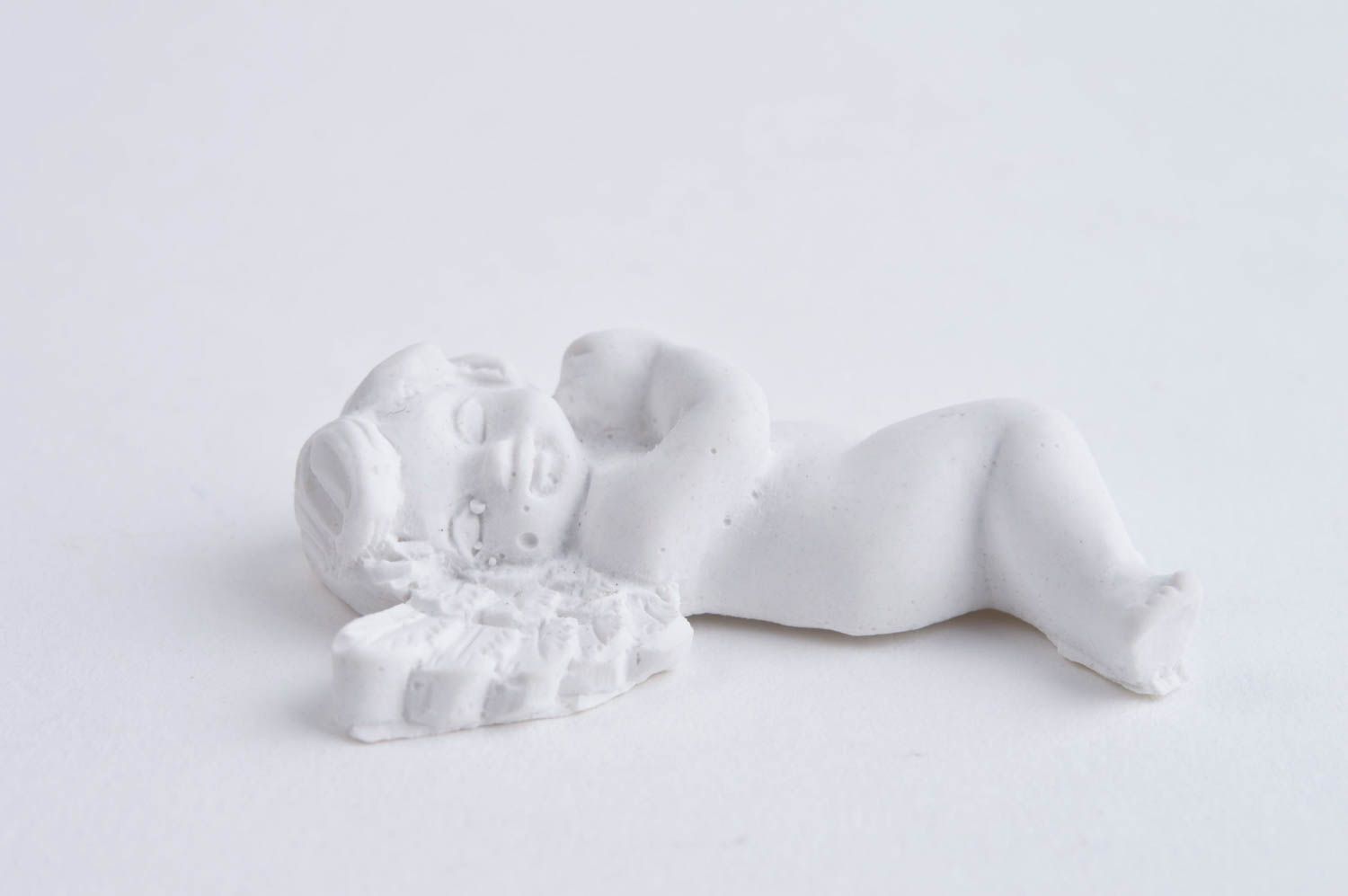 Gips Figur handmade Miniaturen bemalen schön Engel Figur ungewöhnlich klein foto 2
