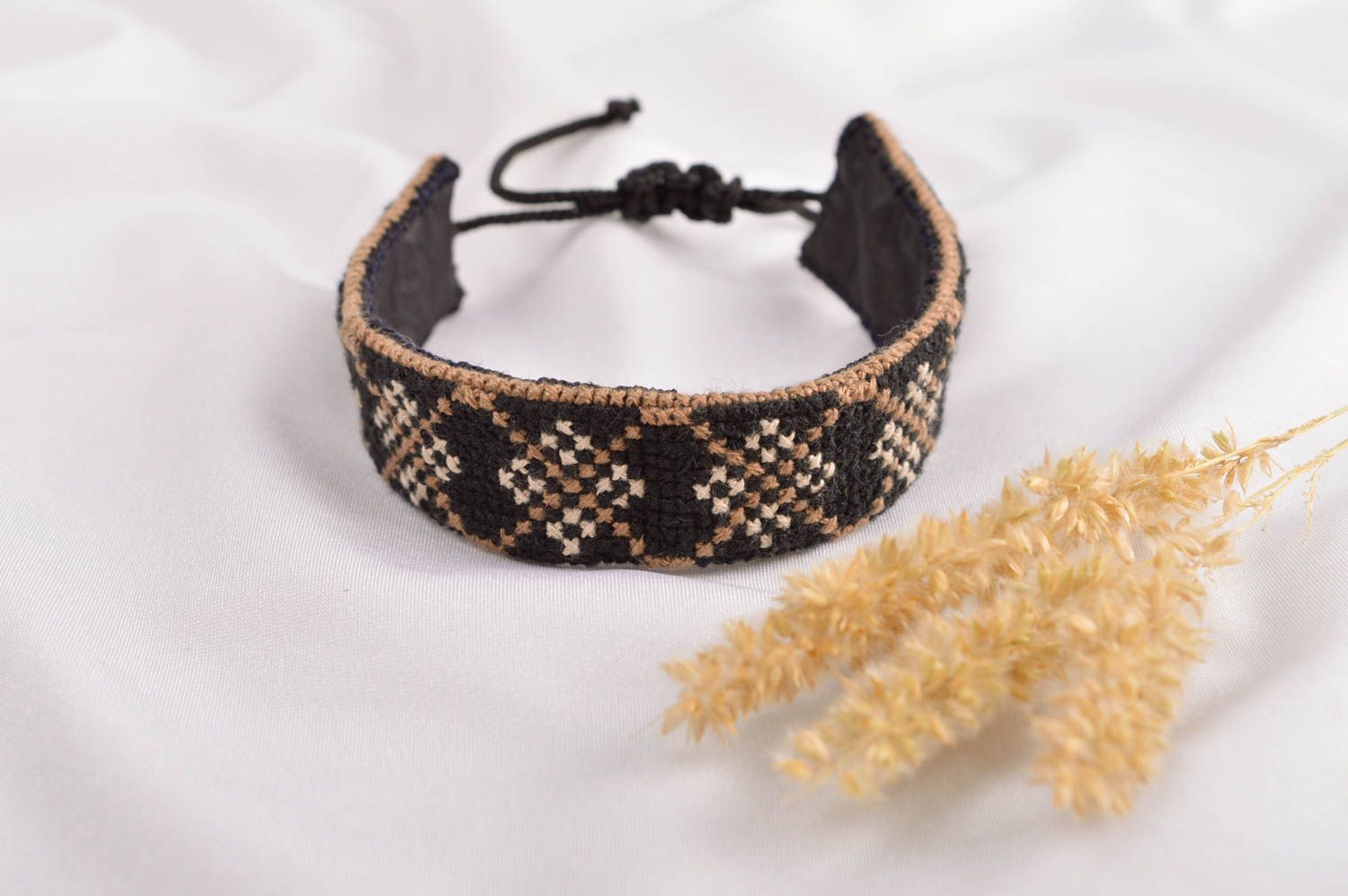 Stylish handmade fabric bracelet wrist bracelet designs textile jewelry photo 1