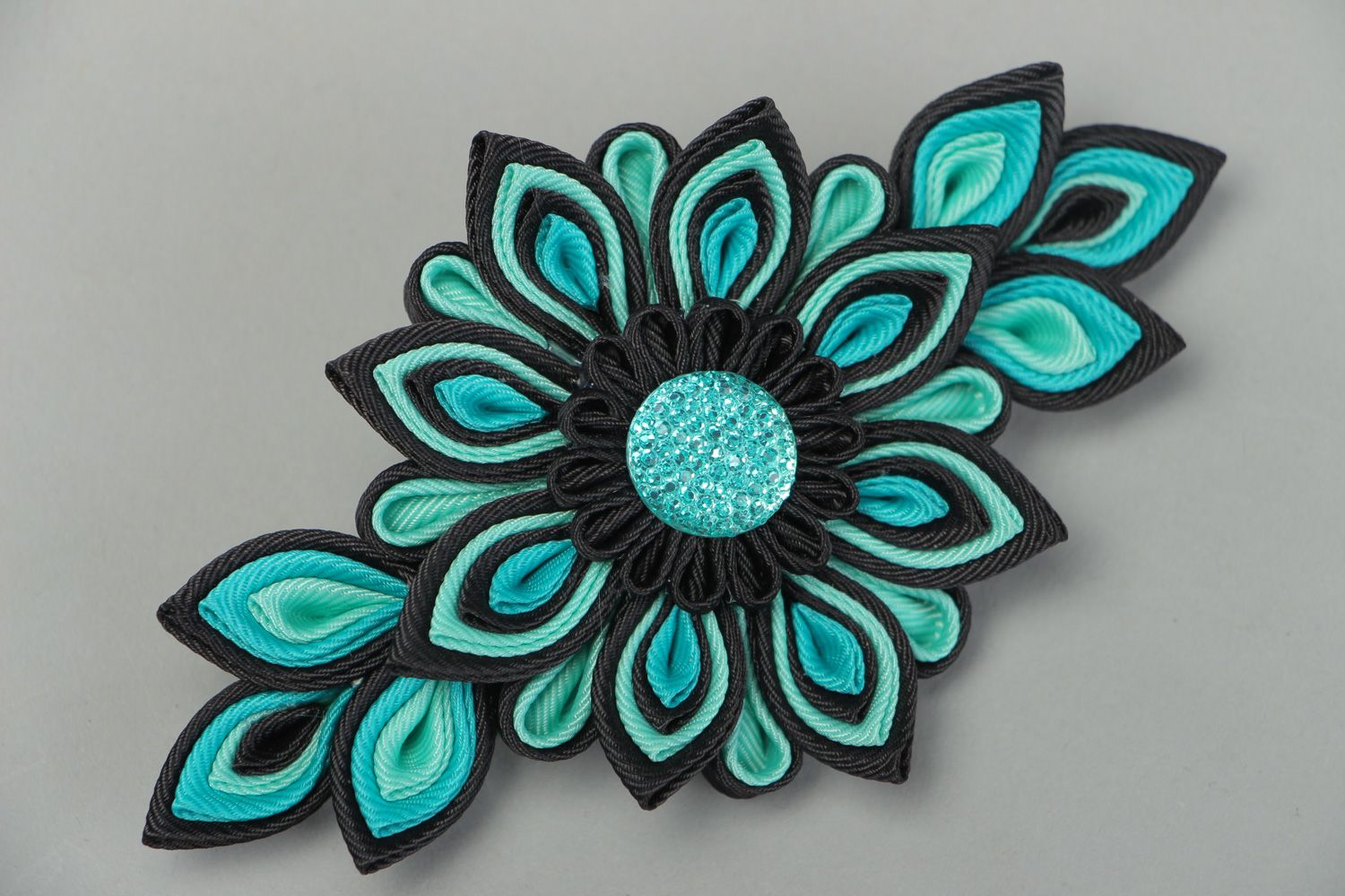Black and turquoise handmade hair clip with kanzashi flower made of rep ribbons photo 2