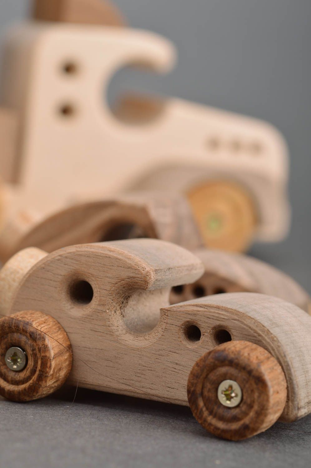 Zieh Spielzeuge Holzautos Set 4 Stück Trailer und kleine Wagen handmade schön foto 3