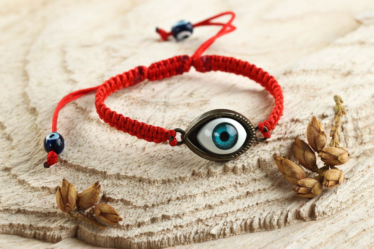 Amulett Armband handmade geflochtenes Armband In Rot Geschenk für Frau foto 1