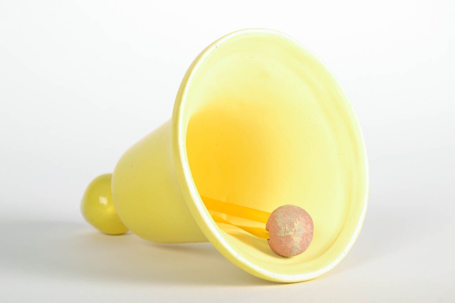Campanilla cerámica amarilla foto 3