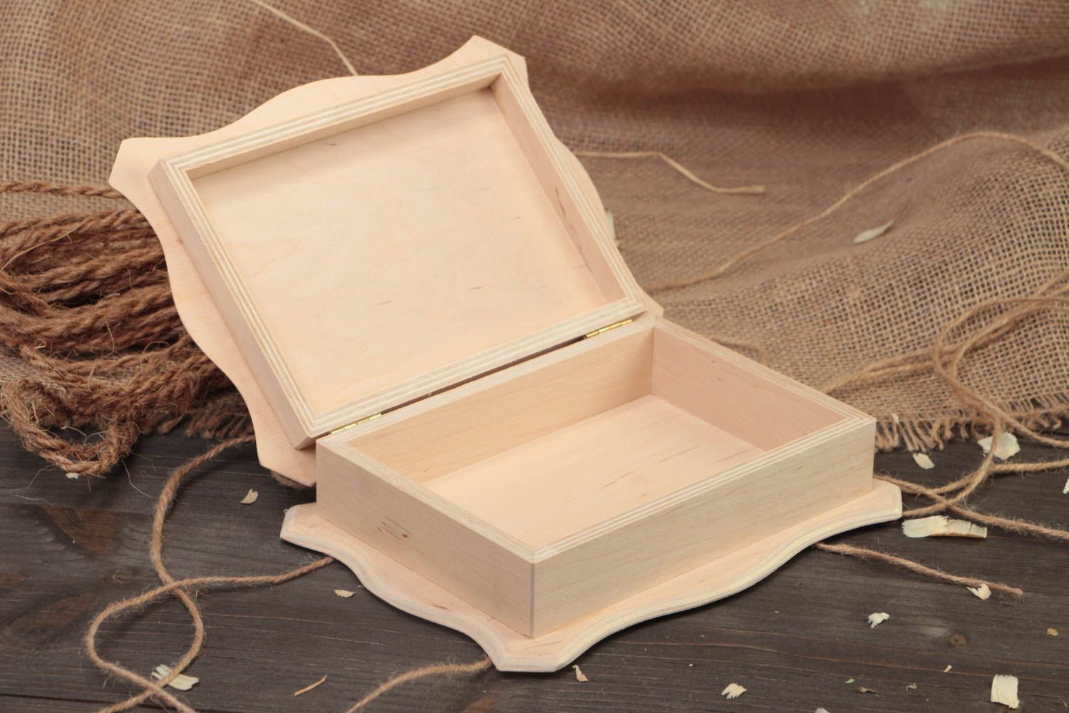 Handmade plywood craft blank rectangular jewelry box with figured edges photo 1