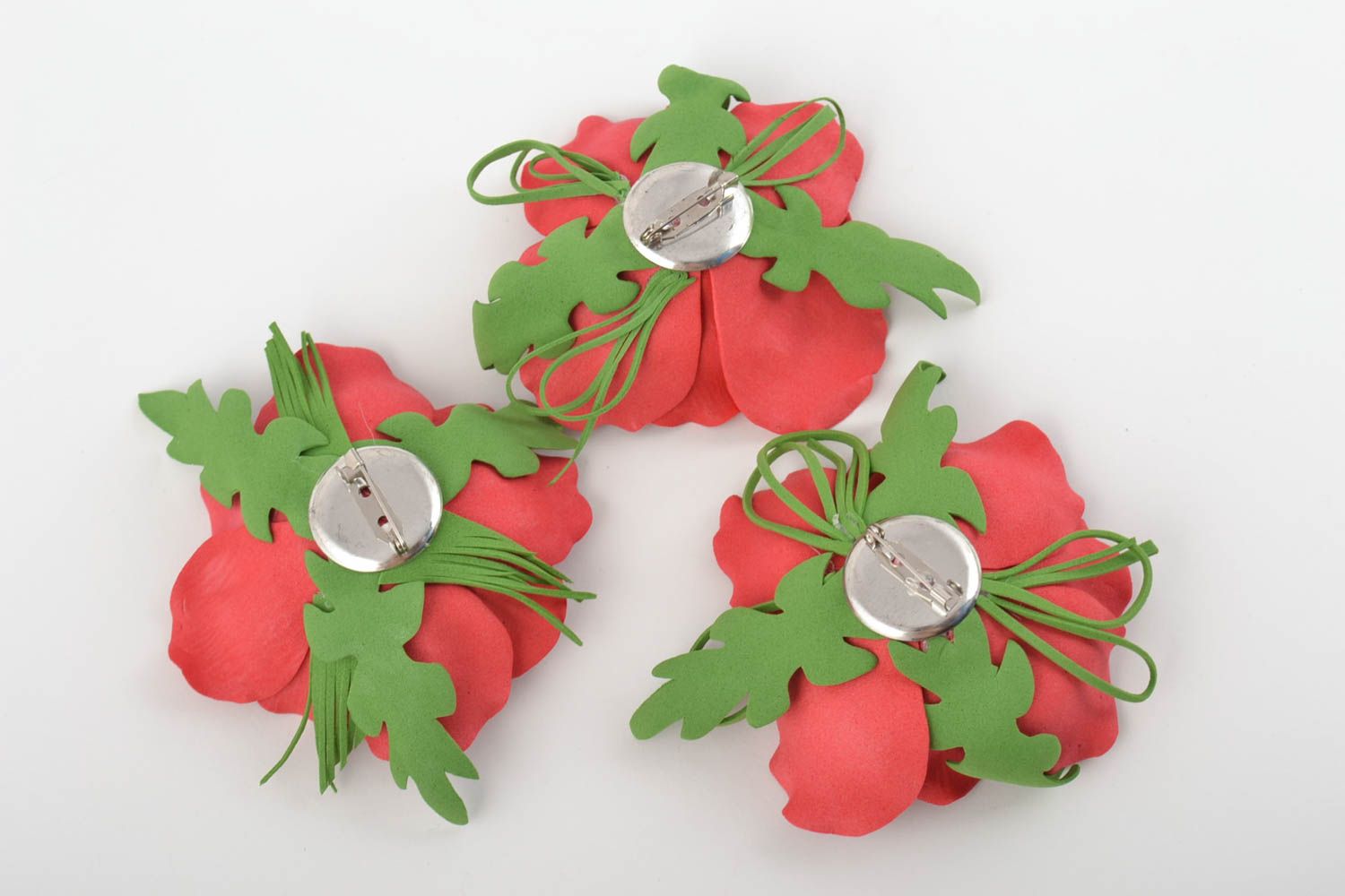 Broches fleurs faites main en foamiran 3 pièces originales rouges accessoires photo 4
