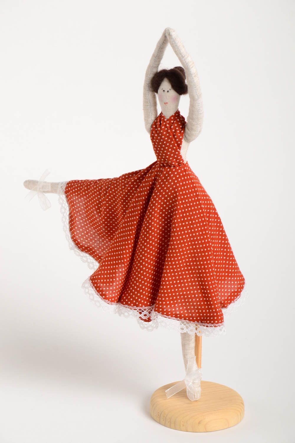 Игрушка ручной работы авторская кукла в красном дизайнерская кукла балерина фото 5