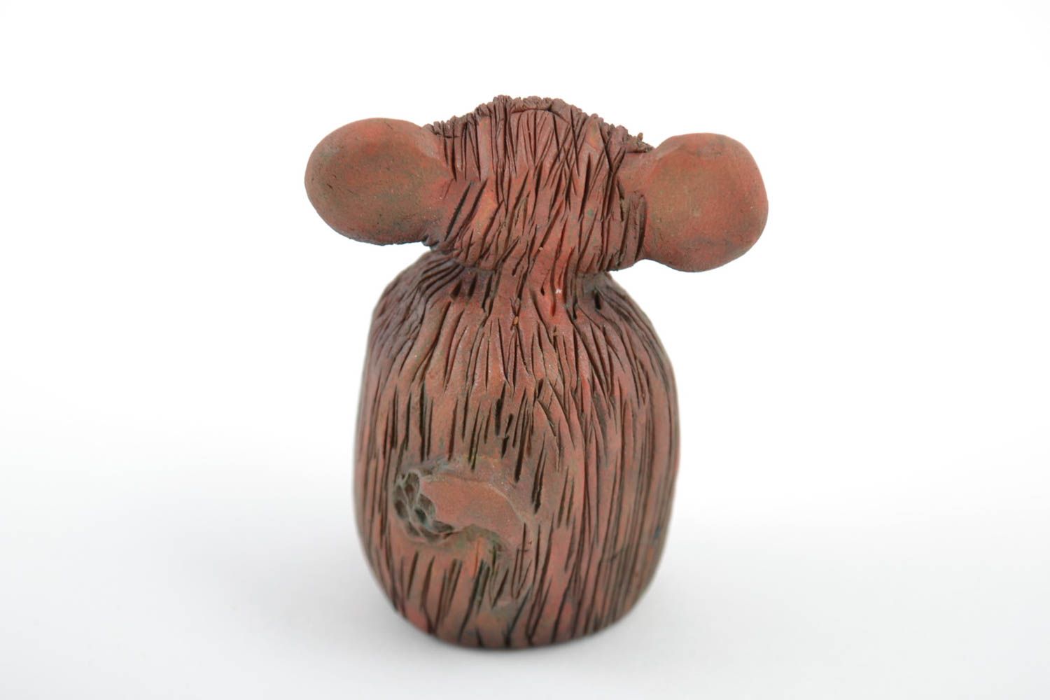 Figurilla artesanal de mono pequeñito para decoración de mesa de arcilla roja  foto 3
