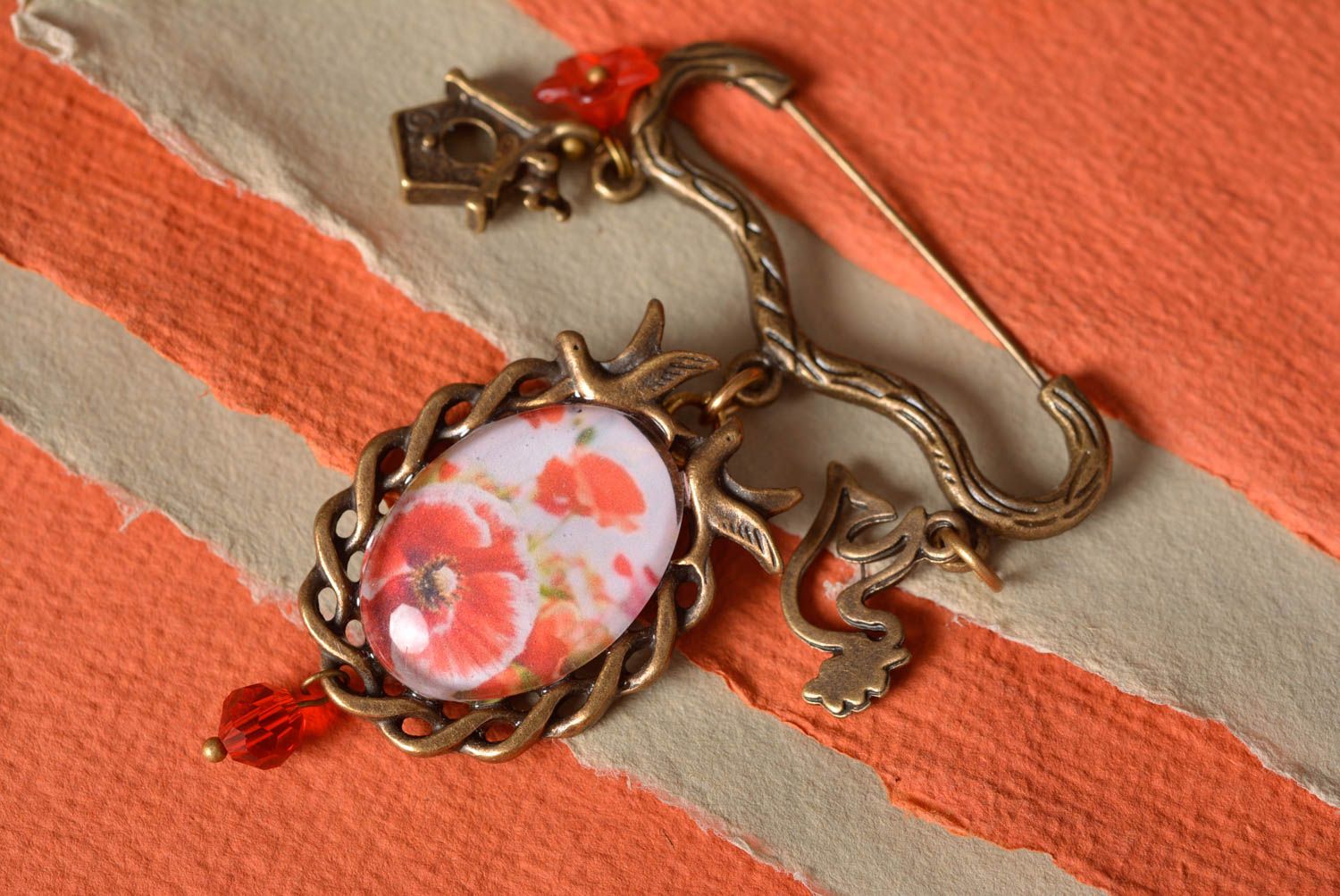 Brooch with decoupage print in epoxy resin handmade beautiful designer accessory photo 1