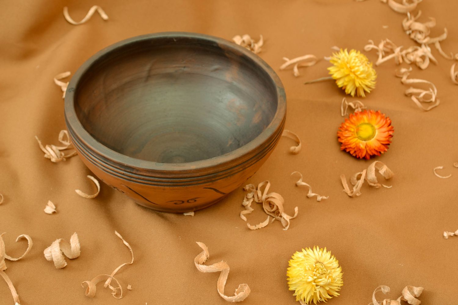 Handmade ceramic bowl kilned with milk photo 1