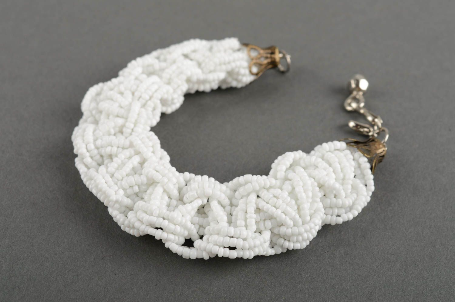 Large white handcrafted beaded adjustable bracelet for women photo 2