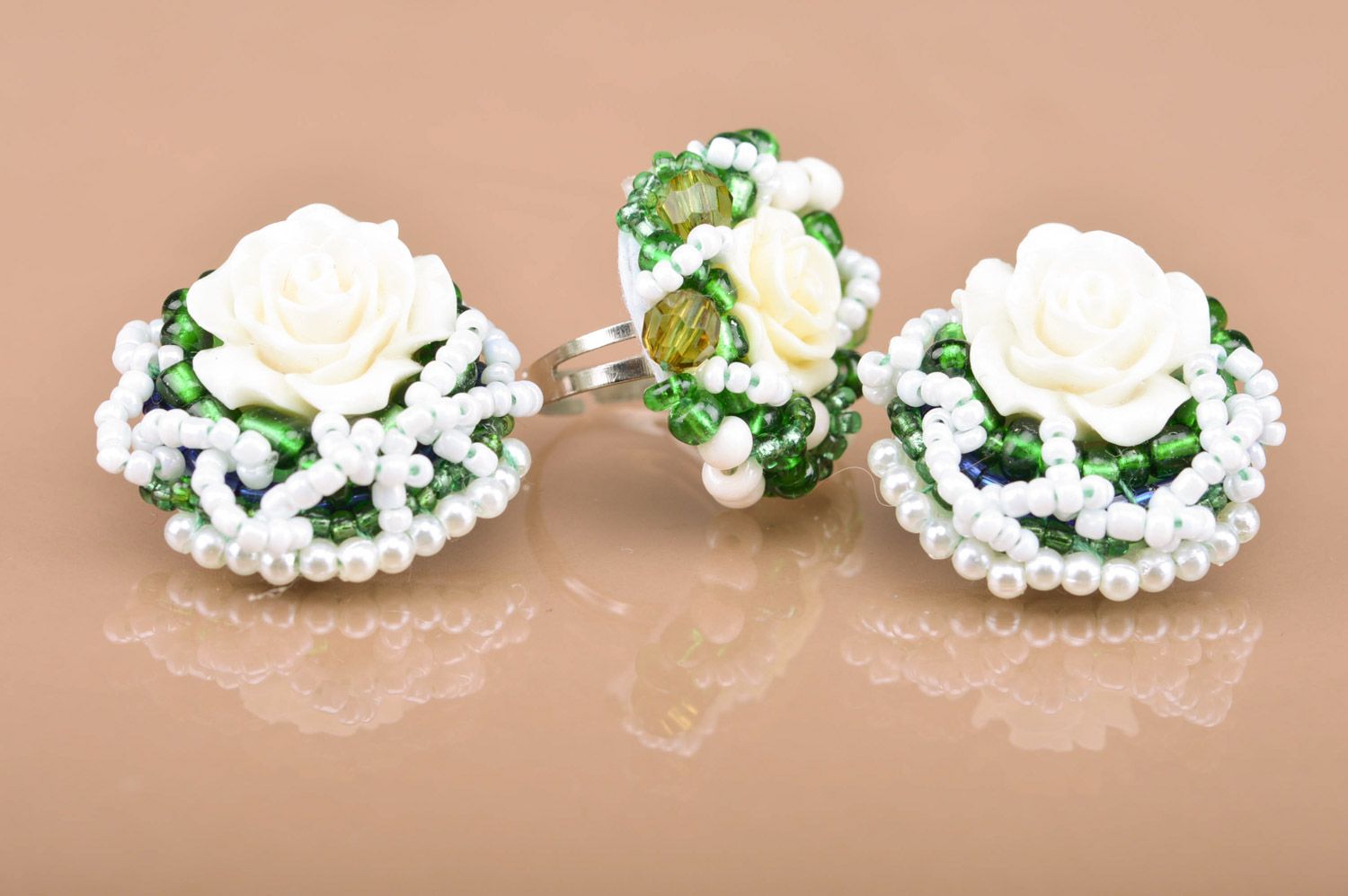 Set of handmade polymer clay floral jewelry set white and green earrings and ring  photo 1