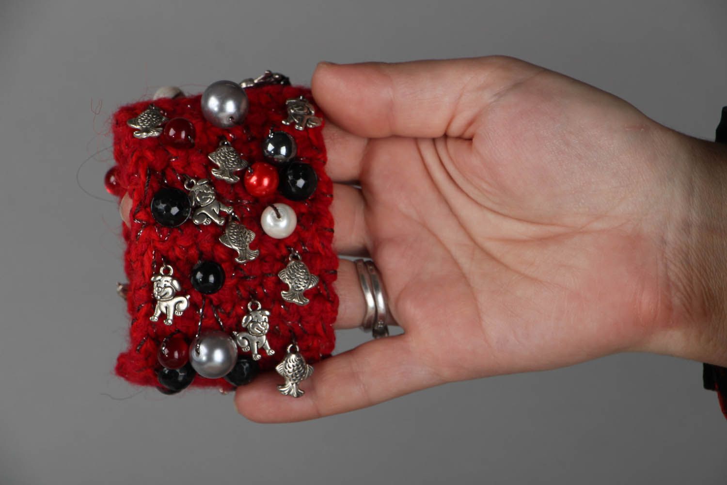 Bracelet rouge tricoté numérologique fait main photo 4