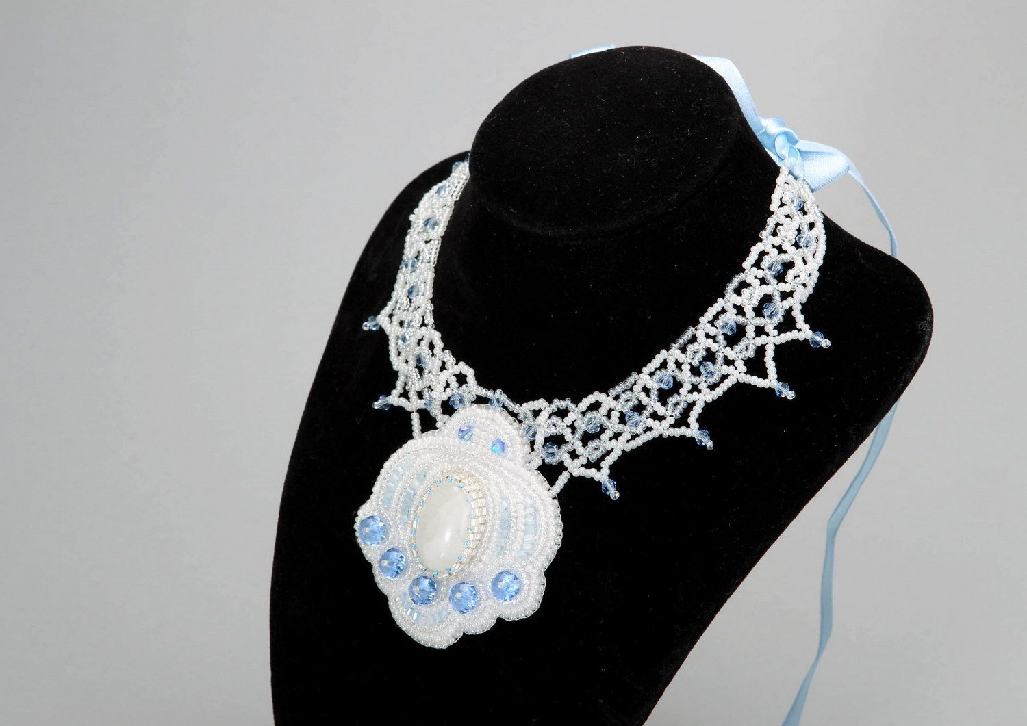 Necklace made of beads & moonstone photo 3