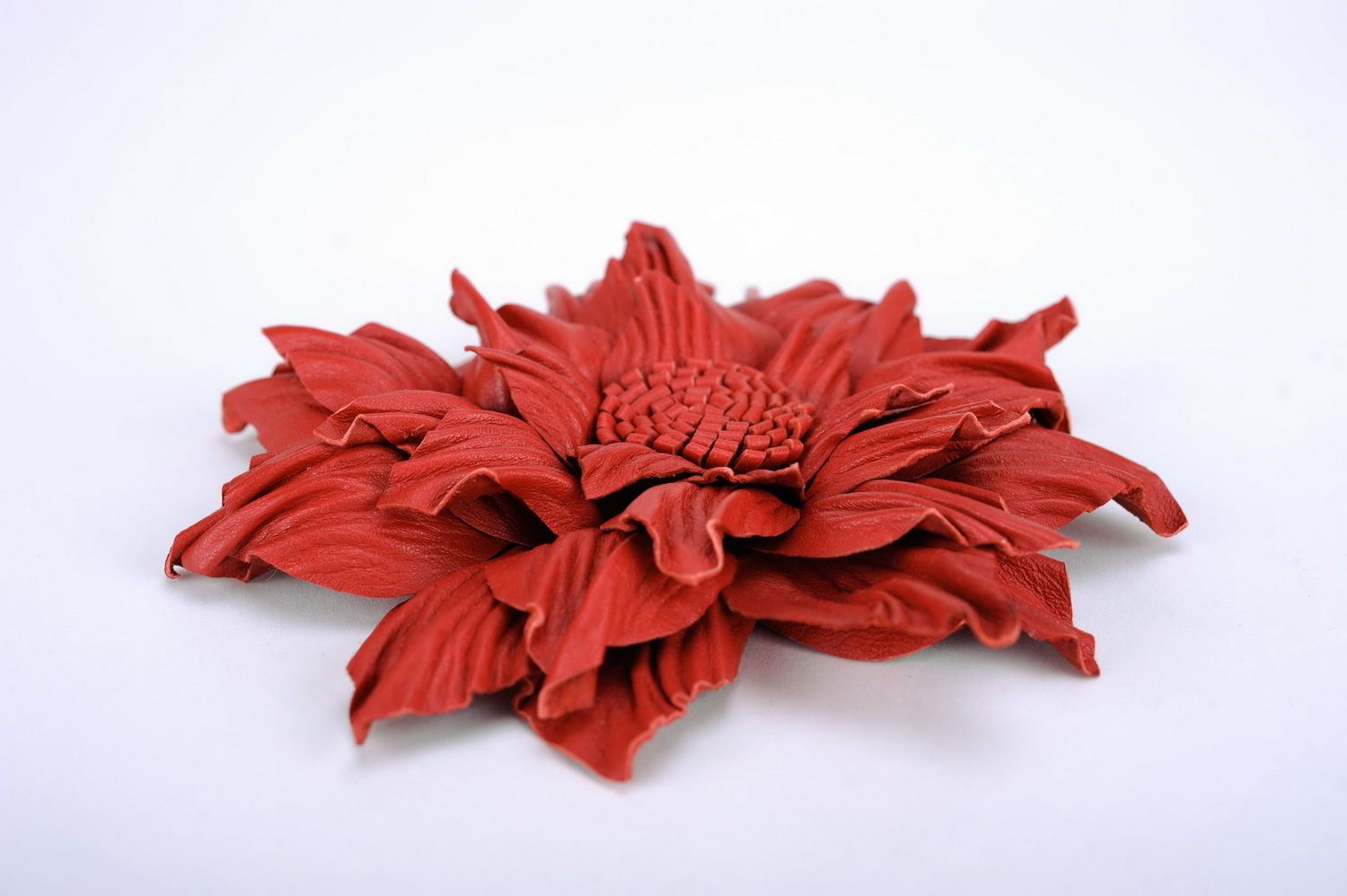 Broche flor roja foto 2