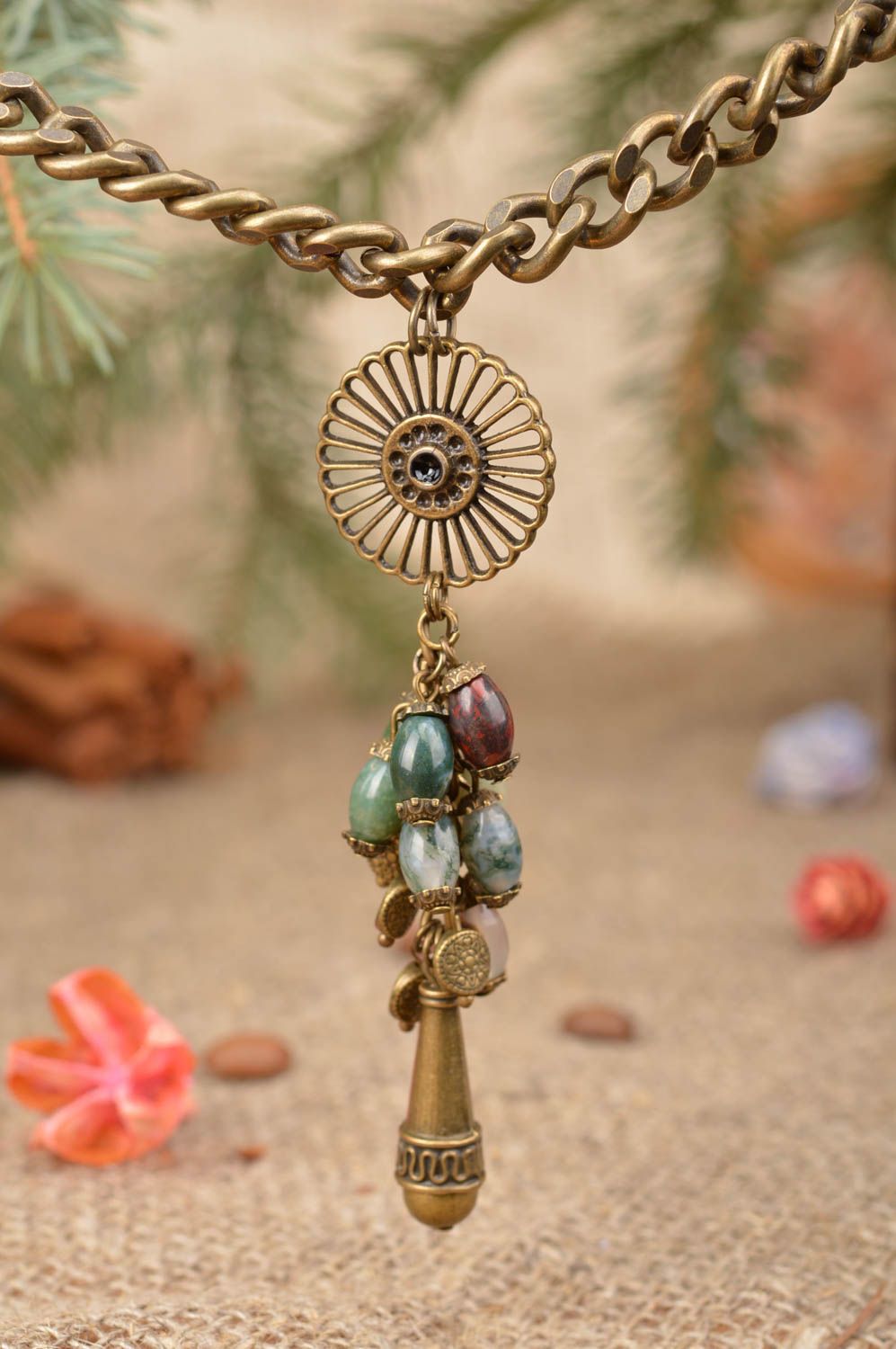 Boucles d'oreilles et collier en métal et perles fantaisie faits main ensemble photo 1
