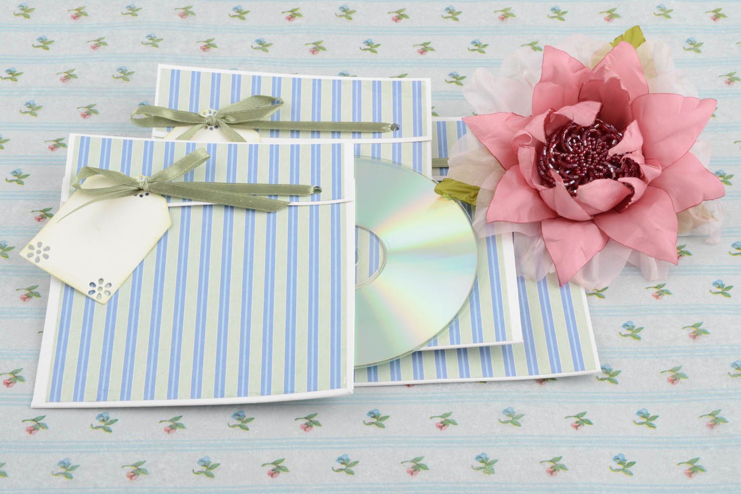 Конверт ручной работы конверт для диска конверт из бумаги полосатый красивый фото 1