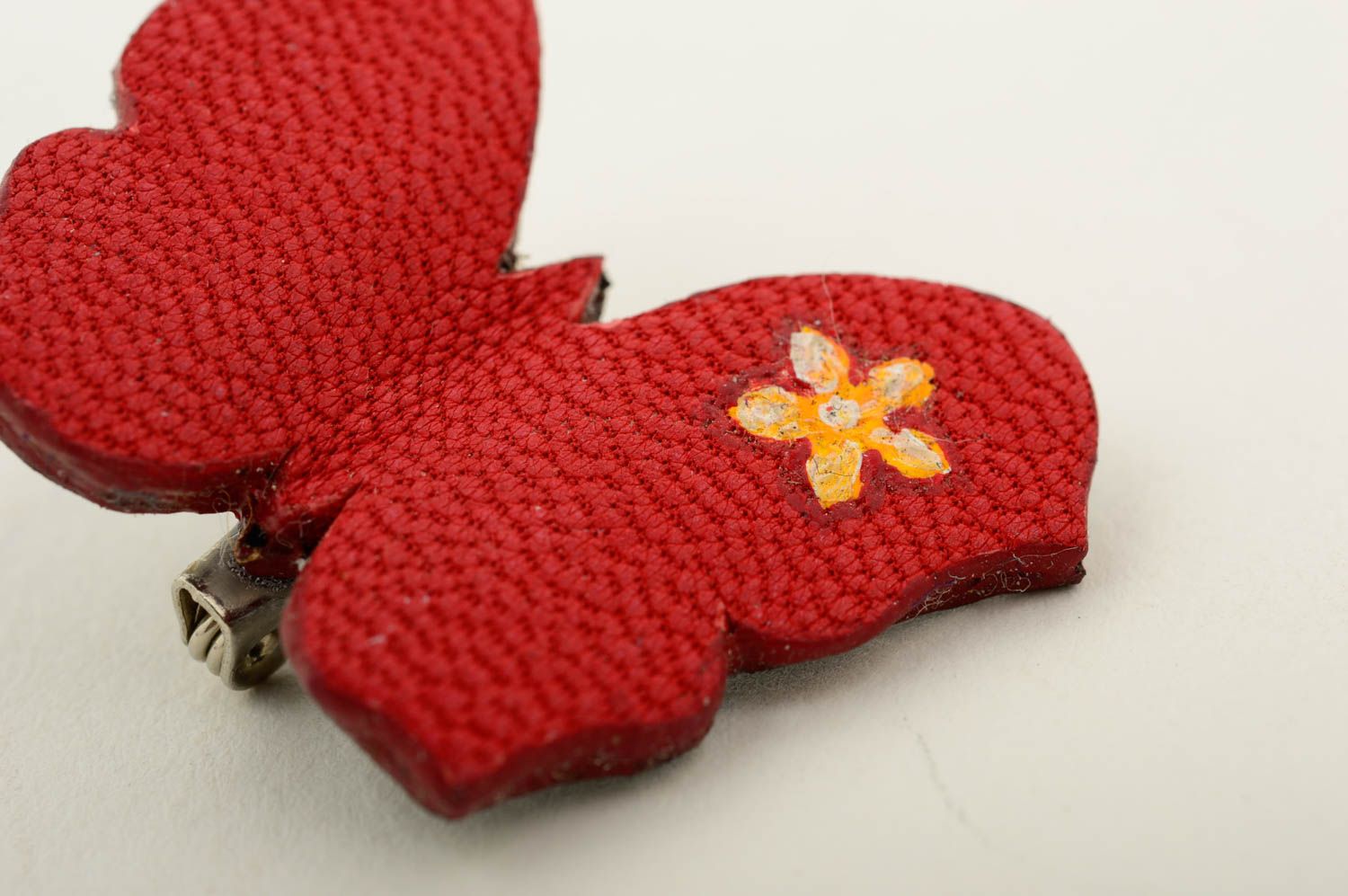 Broche rouge Bijou en cuir fait main papillon Cadeau pour femme original photo 5