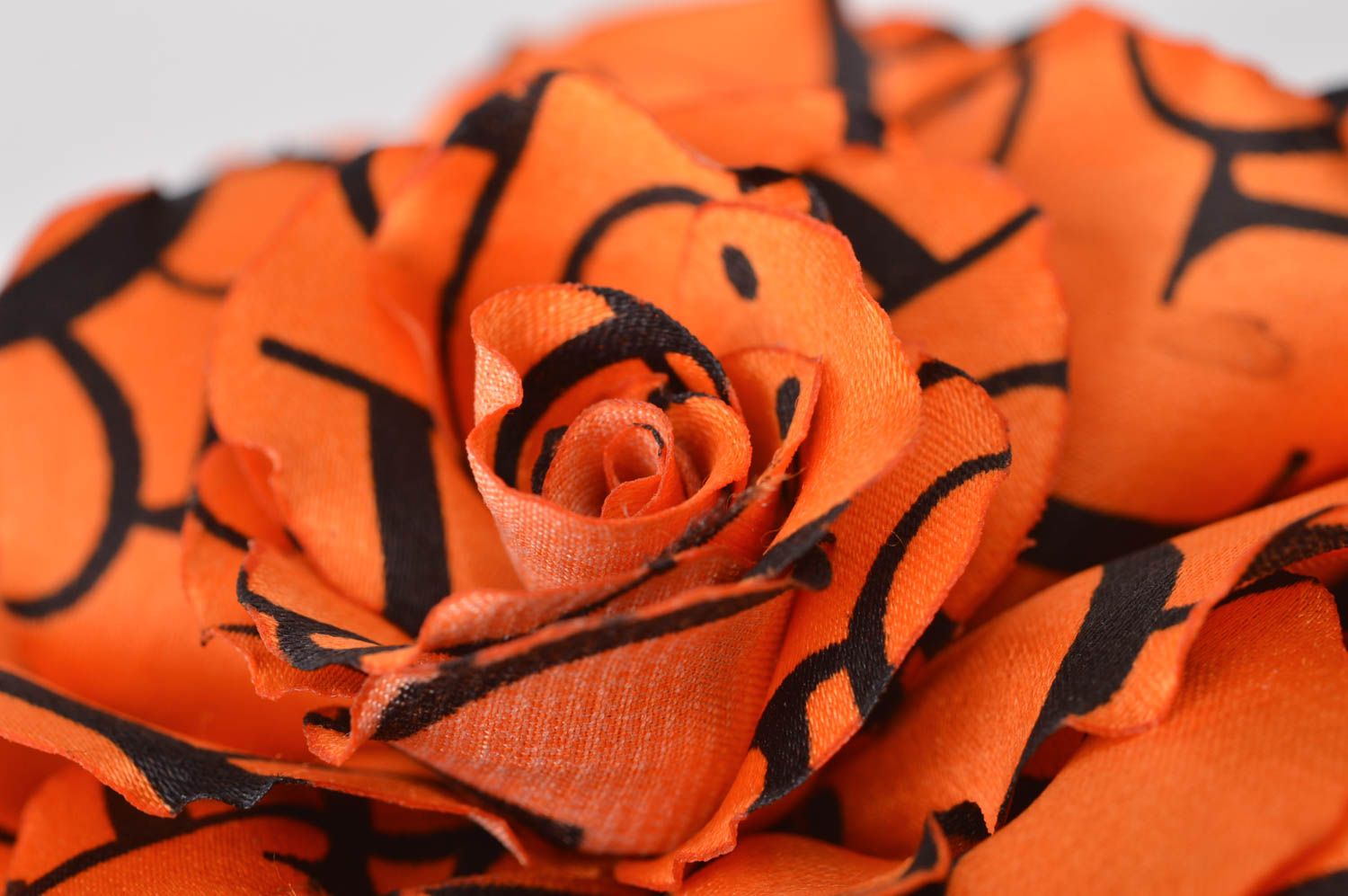 Schmuck Brosche handgemachter Schmuck Accessoire für Frauen orange Blume foto 3