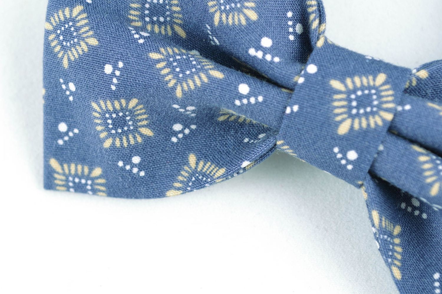 Текстильный галстук-бабочка оригинальный фото 3
