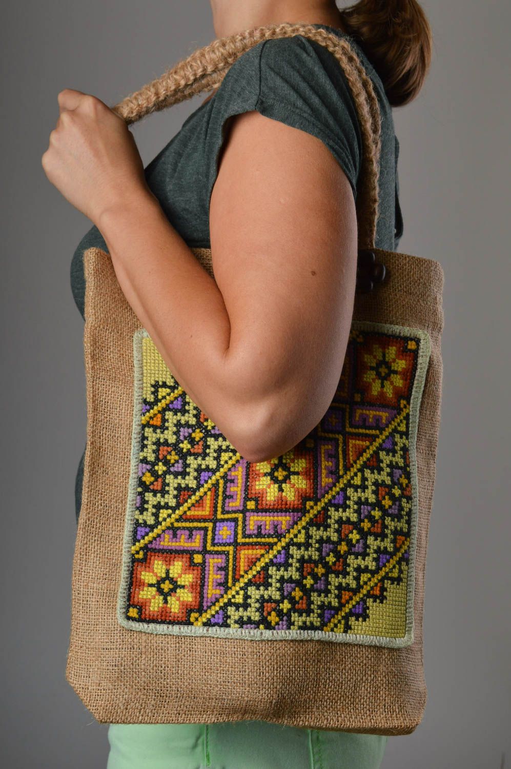 Сумка ручной работы дизайнерская женская сумка с вышивкой тканевая сумка фото 1