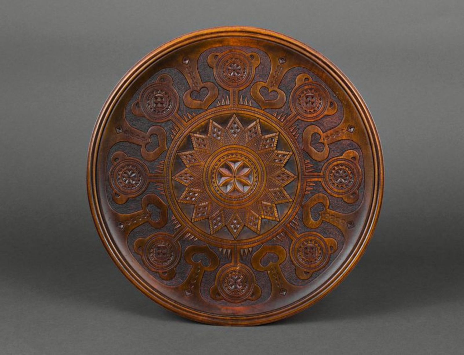 Exclusive decorative plate made of wood photo 1