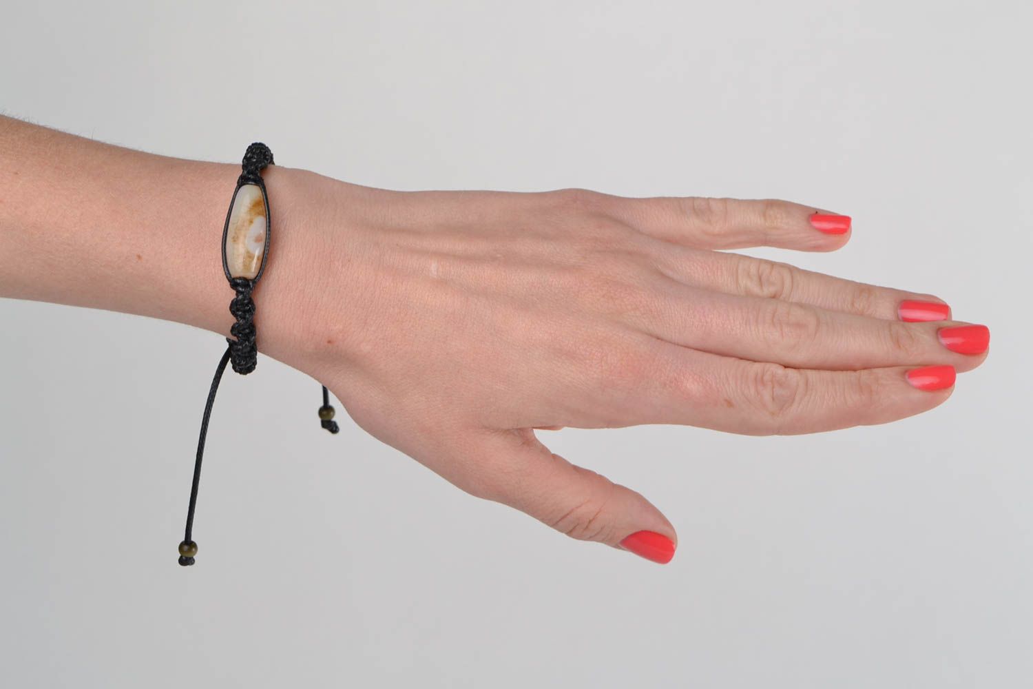 Bracelet tressé noir en lacet ciré avec pierre naturelle d'agate fait main photo 2
