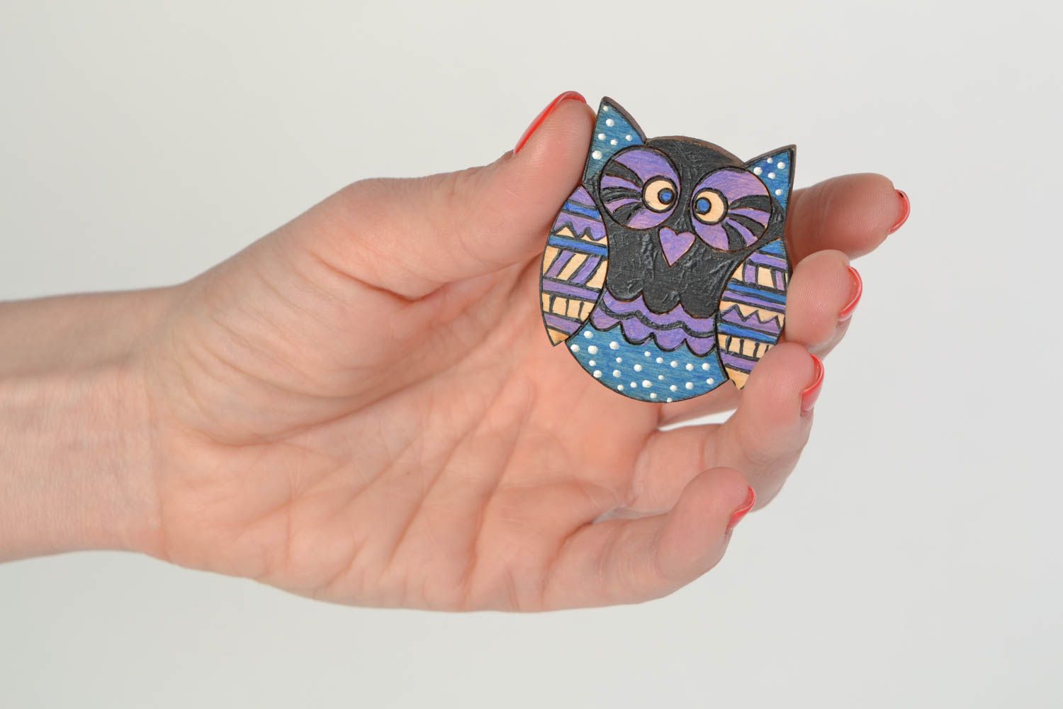 Designer handmade brooch made of wood with painting cute stylish owl photo 2
