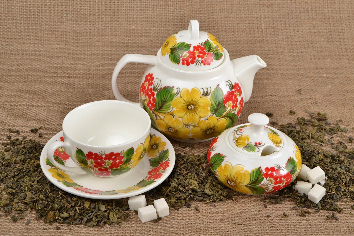 Фарфоровый набор посуды с Петриковской росписью чайник чашка с блюдцем сахарница фото 1