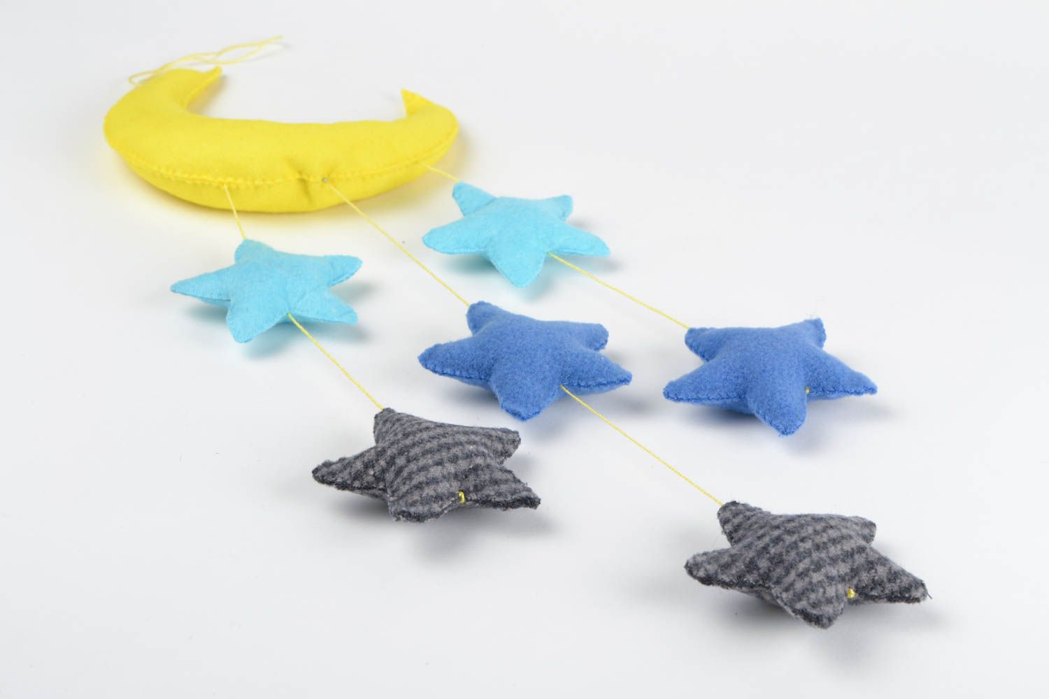 Künstlerisches Spielzeug aus Filz für Dekor Mond mit Sternen Handarbeit foto 4