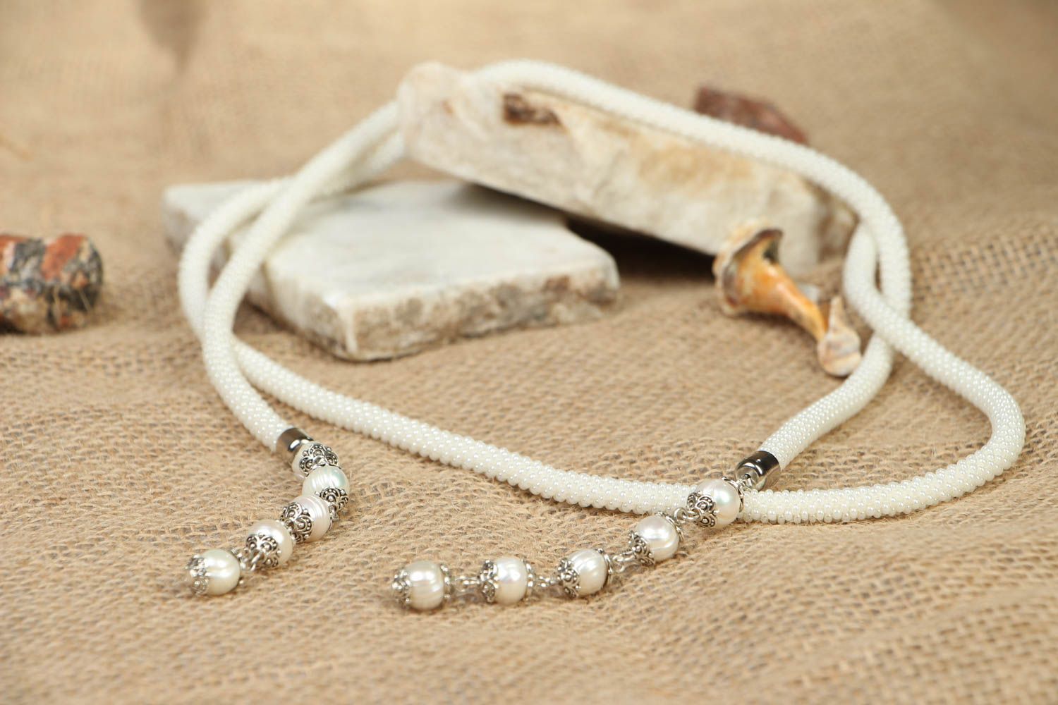 Beaded necklace with pearls photo 5