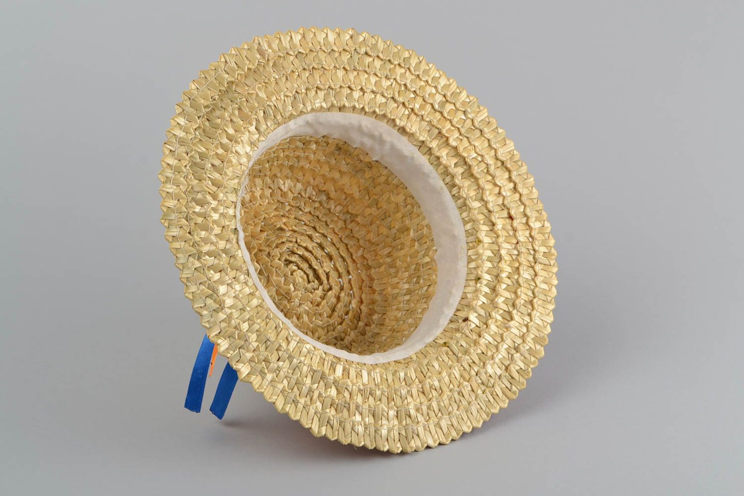 Соломенная шляпа плетеная с широкими полями летняя с цветами ручной работы фото 4