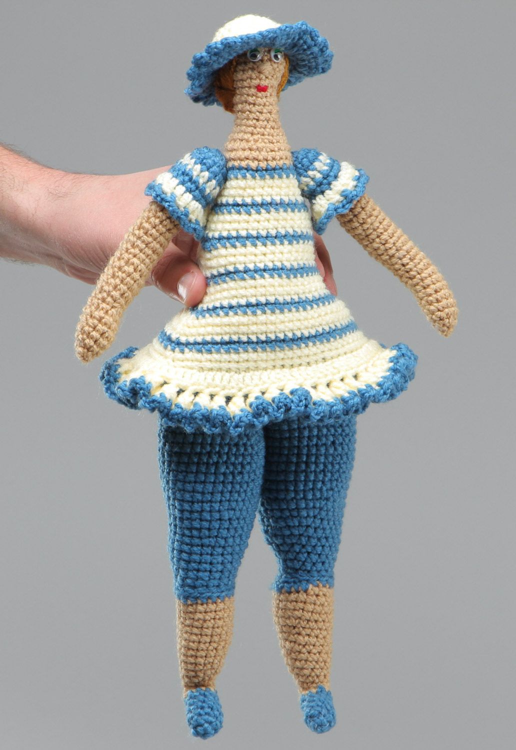 Мягкая вязаная кукла и акриловых ниток игрушка авторского дизайна хенд мэйд Дама фото 5