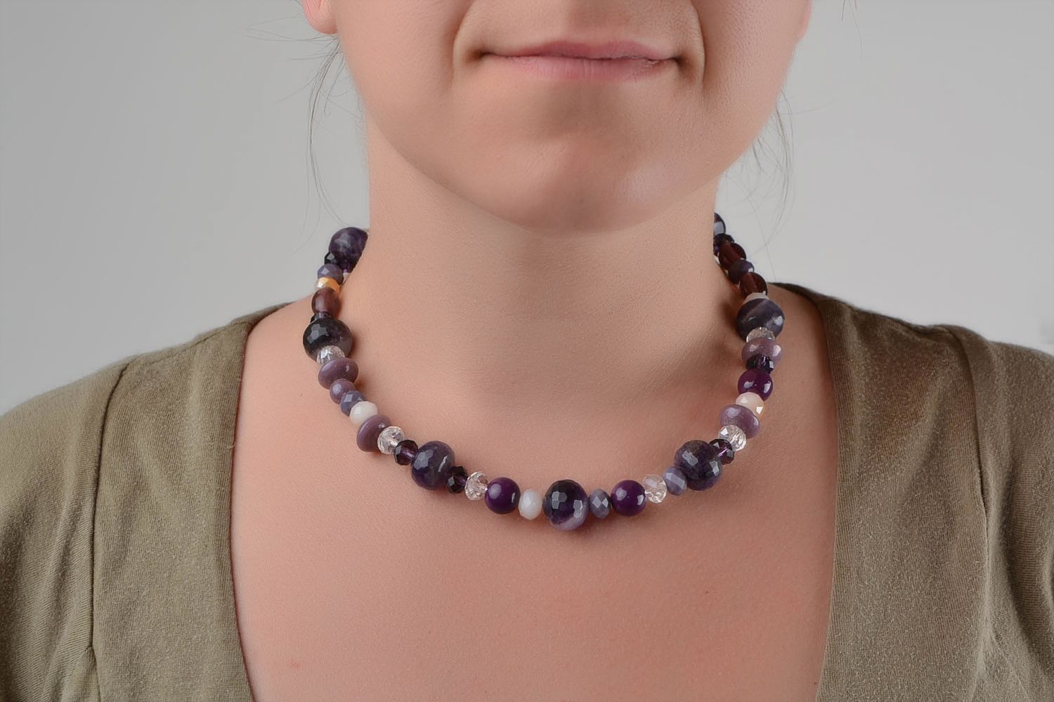 Handmade designer agate crystal and glass beaded necklace in violet color shades photo 2