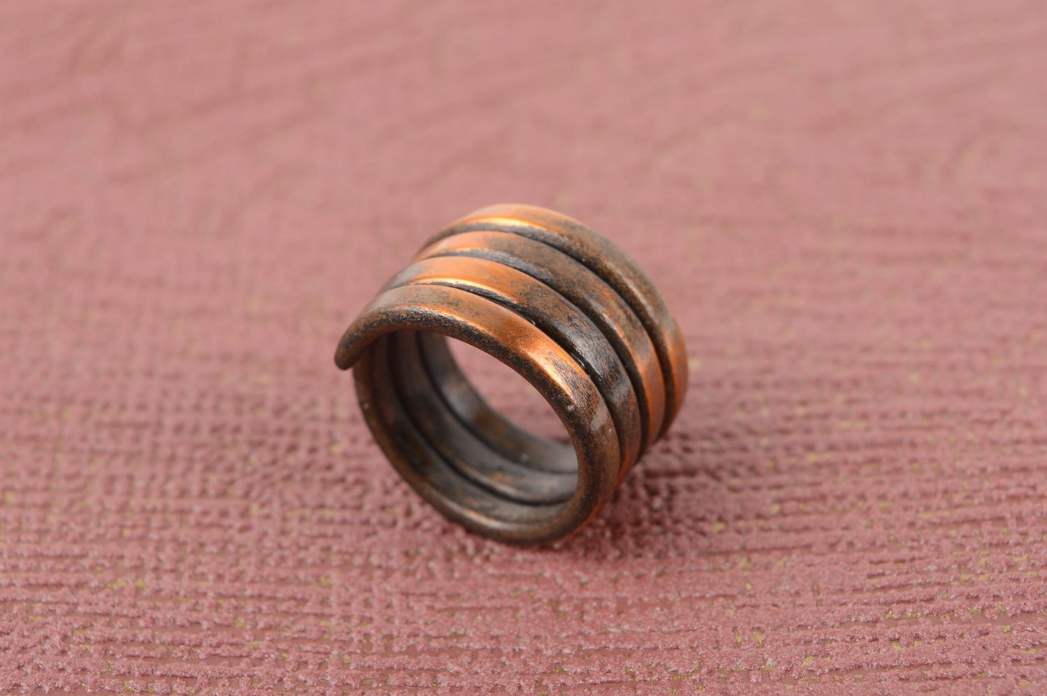 Bague cuivre Bijou fait main spirale design original de créateur Cadeau femme photo 1