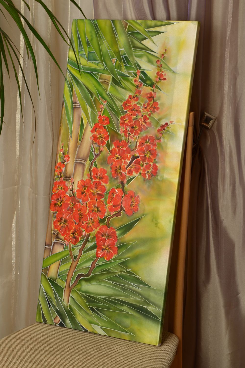 Картина акриловыми красками по шелку Ветка сакуры фото 1