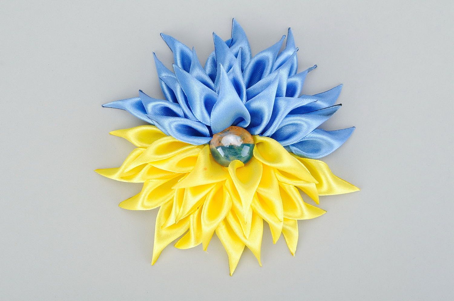 Fleur en tissu jaune et bleue photo 3