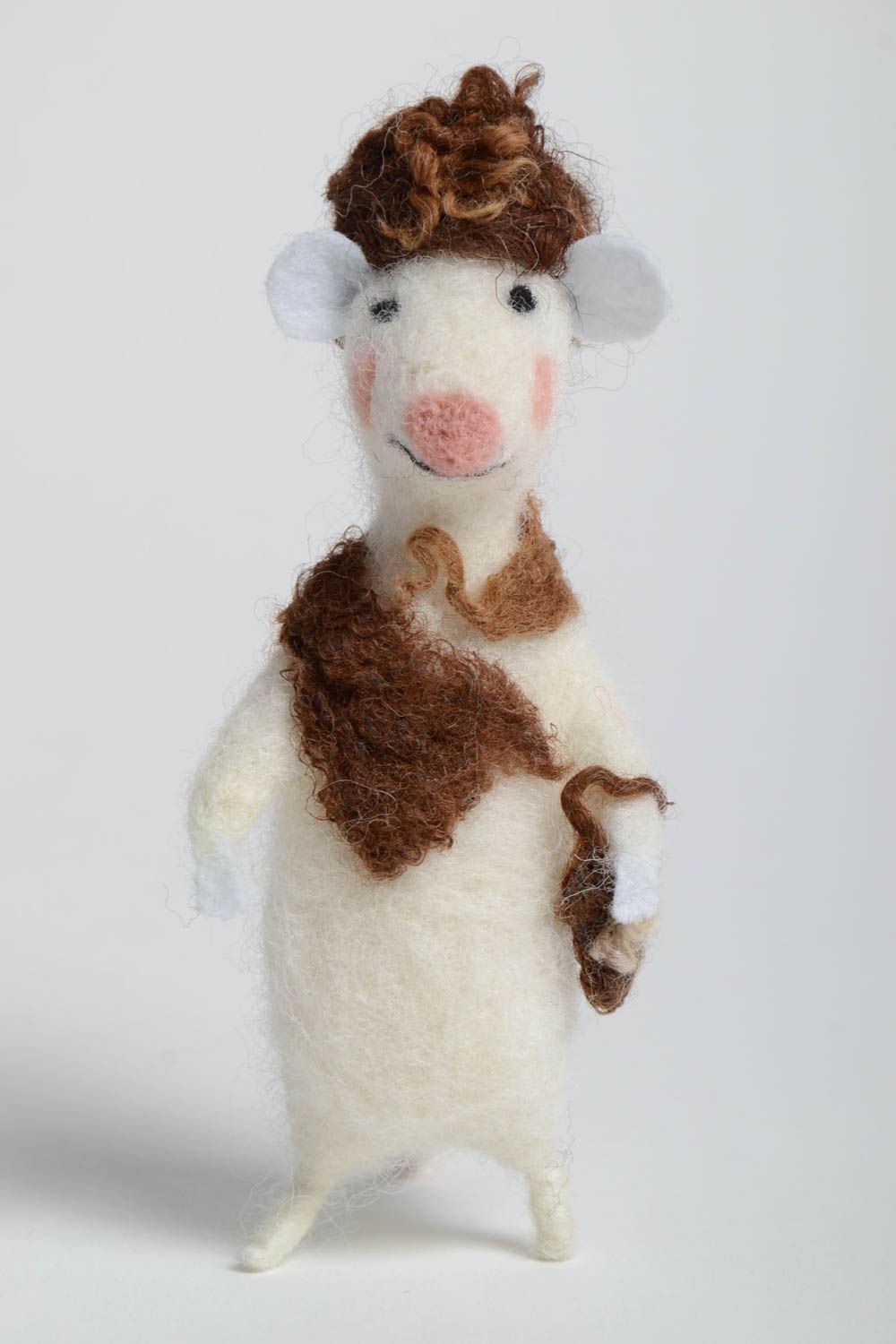 Авторская игрушка для дома из натуральной шерсти валяная красивая Белая крыска фото 2