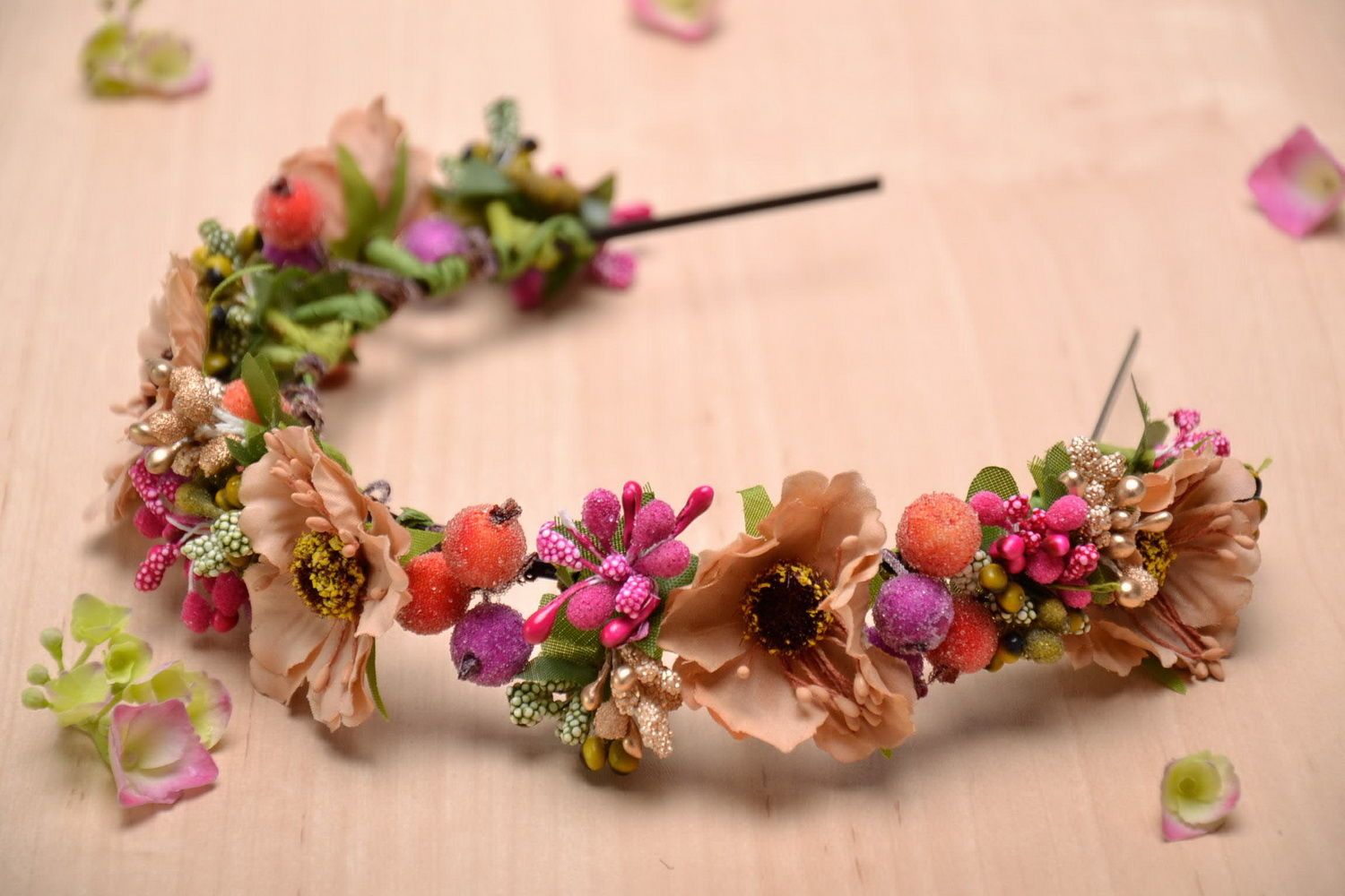 Headband made from flowers photo 3