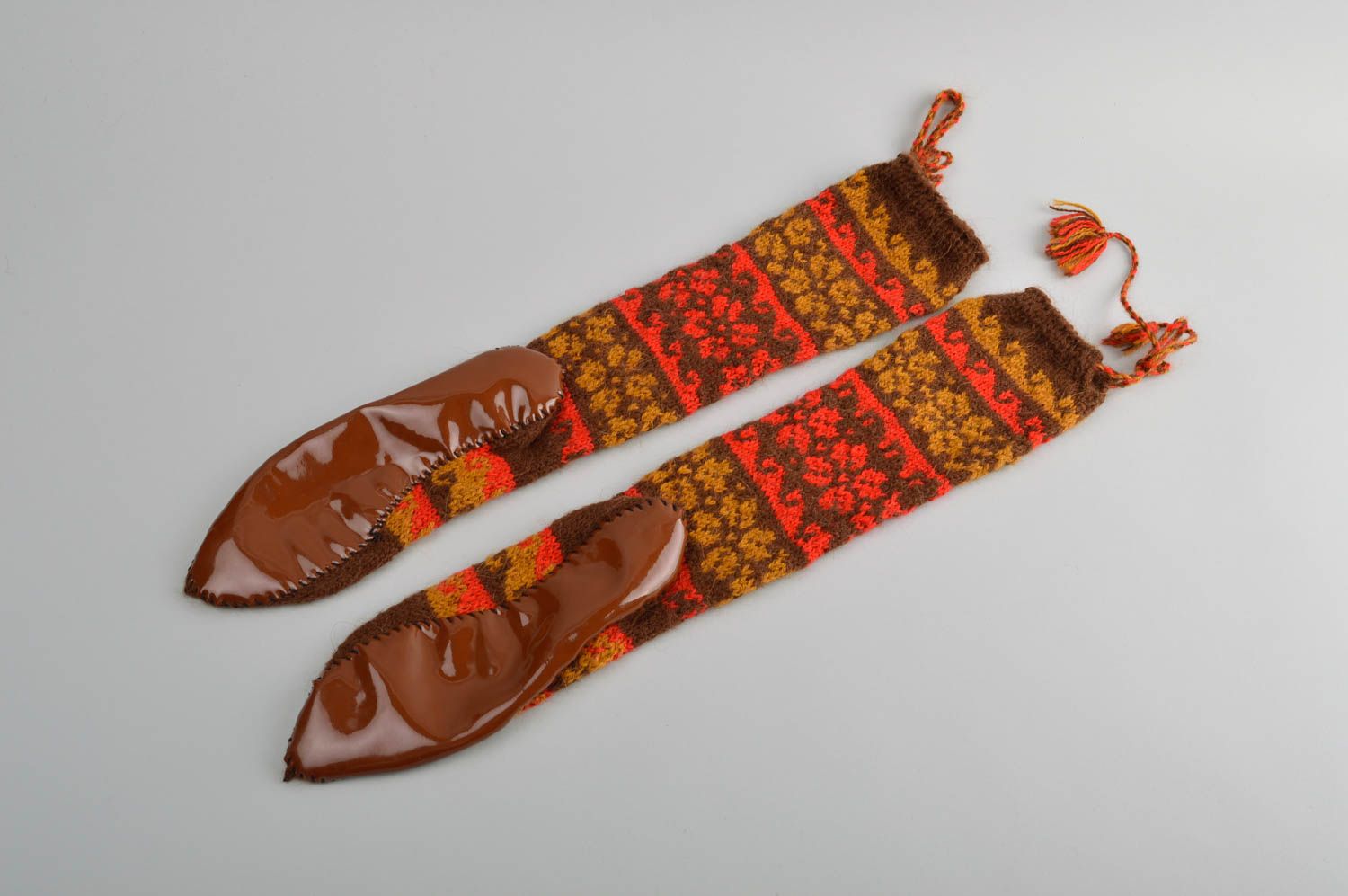 Handmade patterned socks woolen female socks beautiful winter socks for home photo 3