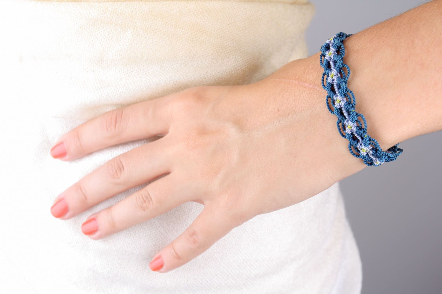 Blue threaded bracelet  photo 1