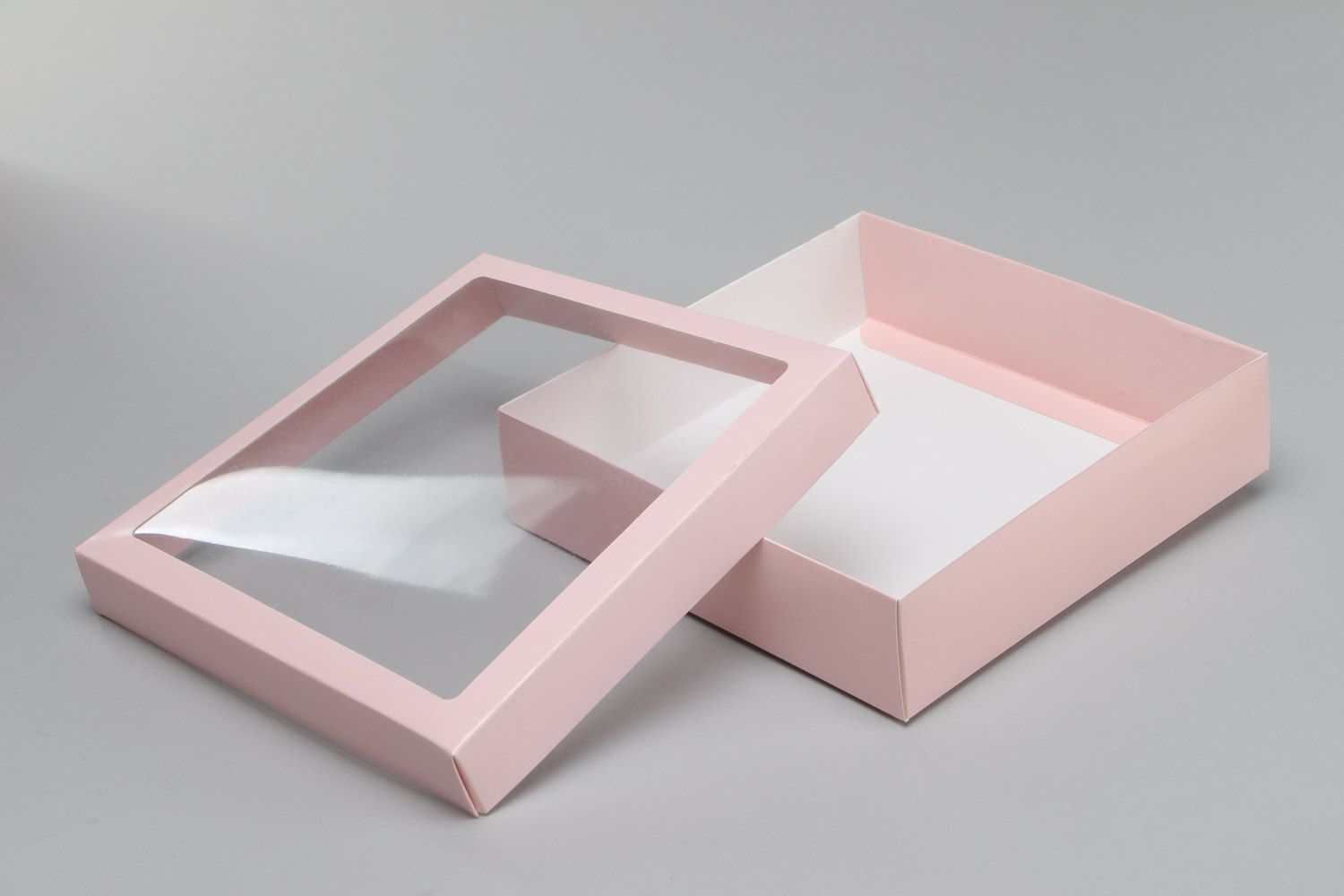 Handmade decorative carton flat gift box of pink color with transparent lid photo 4
