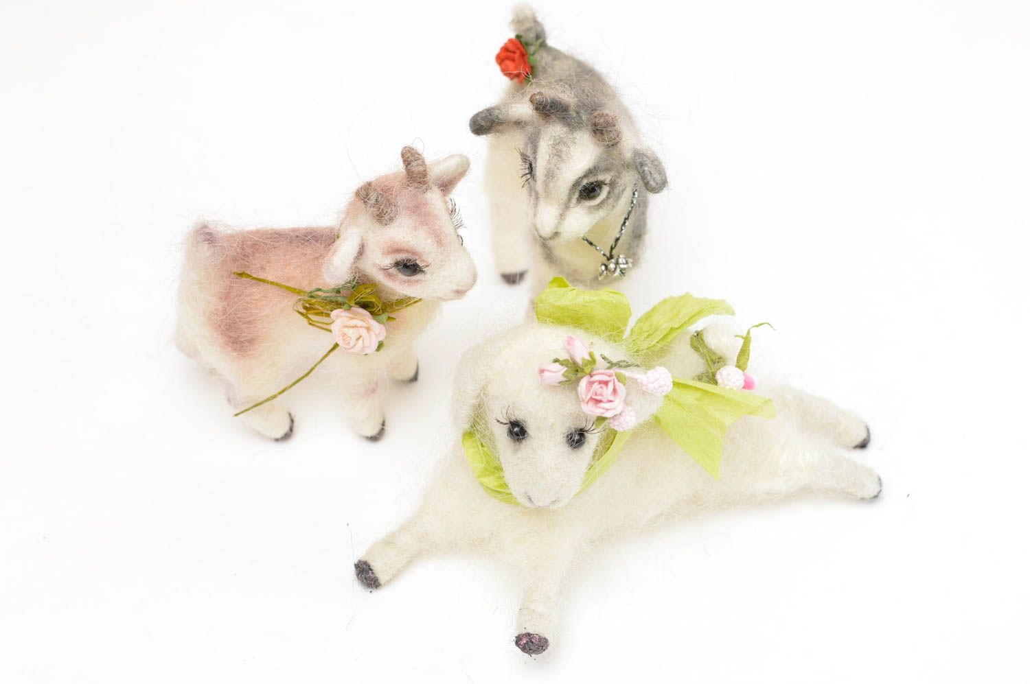 Juguetes artesanales de lana muñecas de peluche regalos originales para niños foto 4