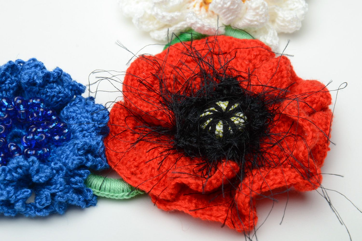 Текстильное колье ручной вязки с цветами вязаное фото 3